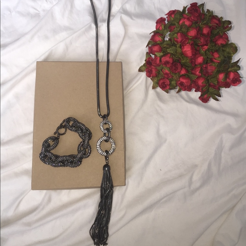 Necklace & bracelet